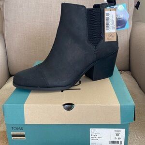 Toms Everly black nubuck Chelsea western inspired boots